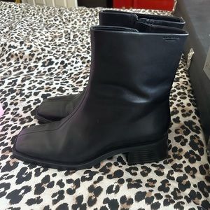 Vagabond Blanca square toe boots size 41